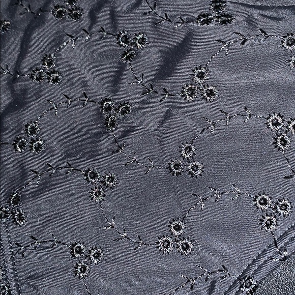 Bikini - Picture 2 of 3